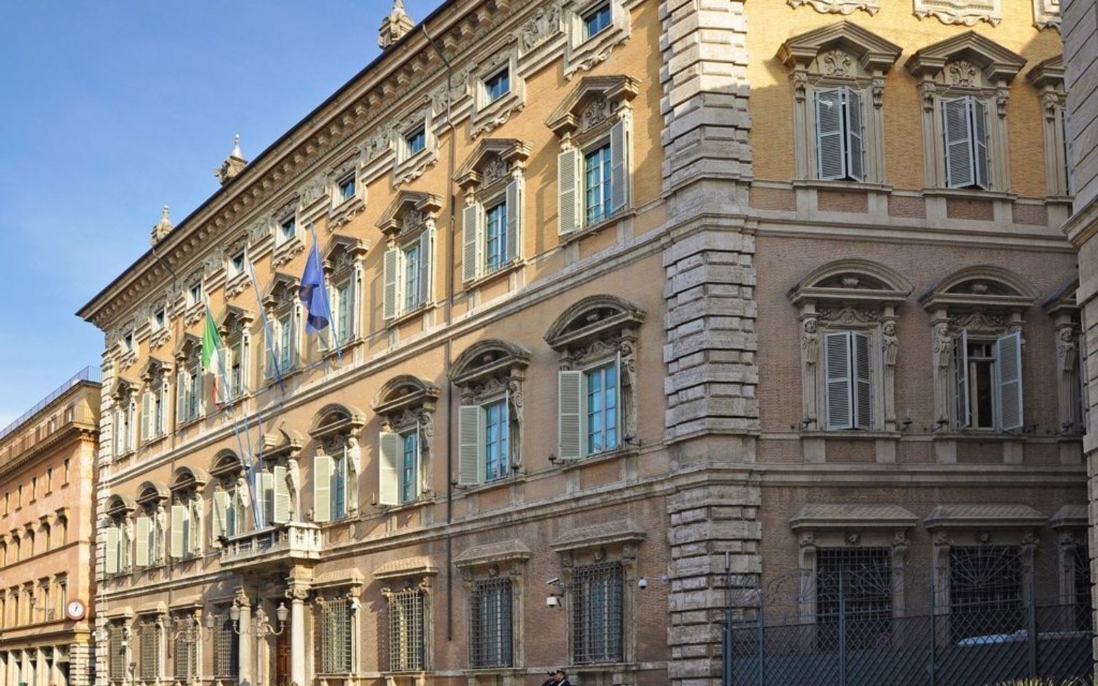iscrizione contemporanea a due albi professionali